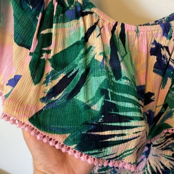 Torrid Crinkle Gauze Cold Shoulder Ruffle Top - Picture 5 of 10